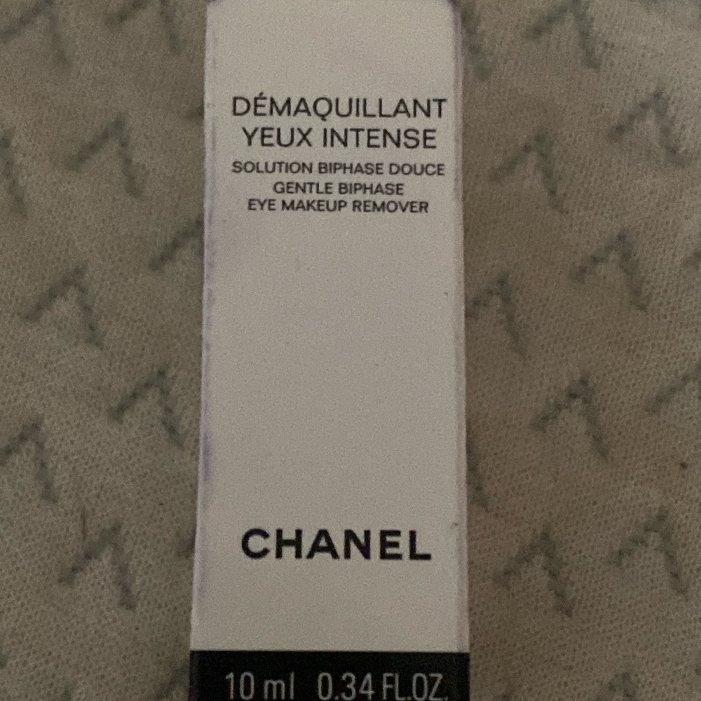 Nwt Chanel Gentle Eye Makeup Remover